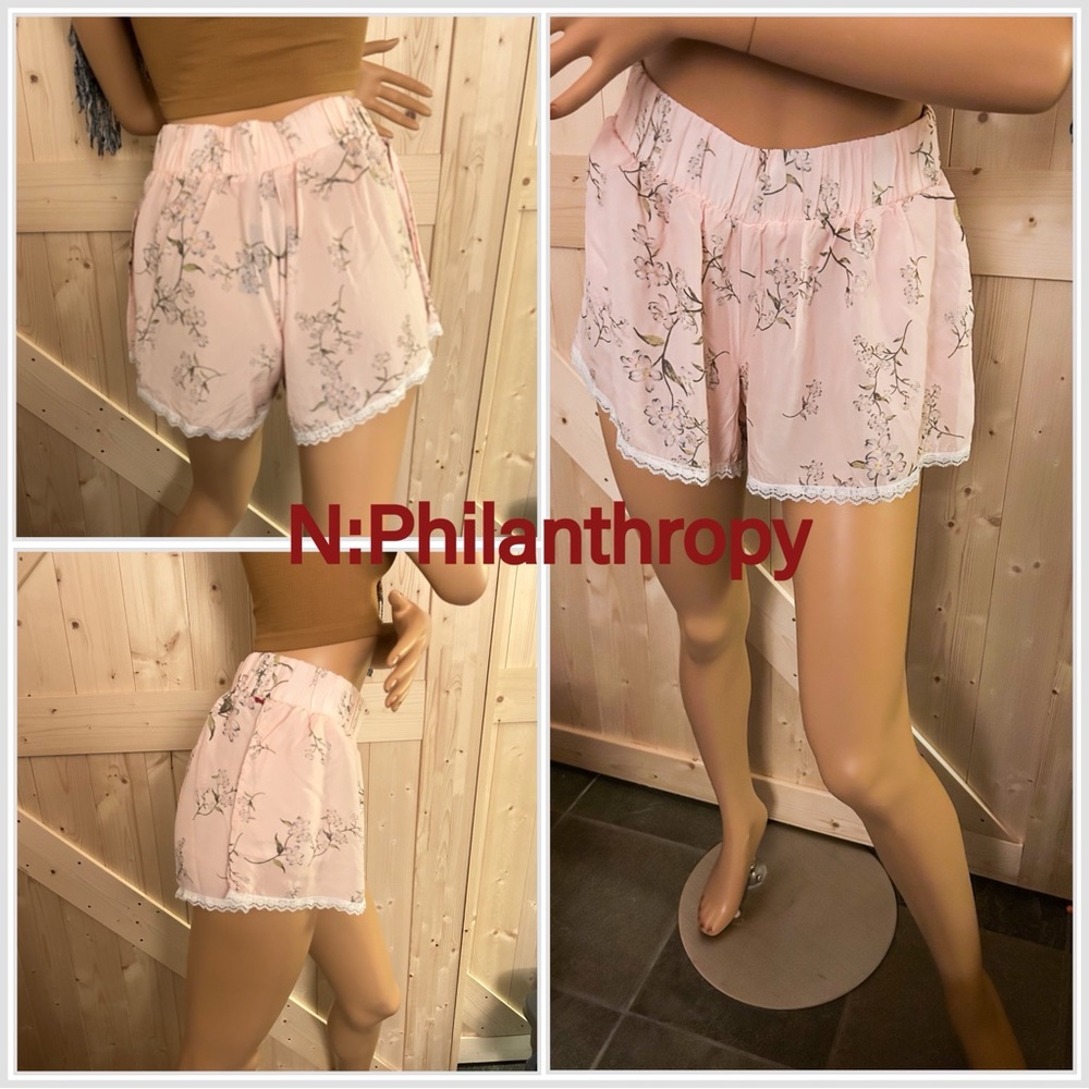 New n:Philanthropy Cherry Blossom Powder pink Shorts Size Small